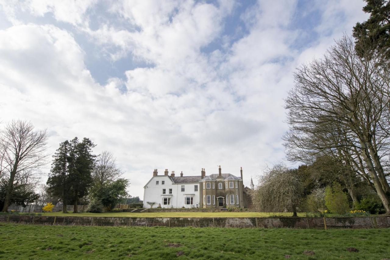 Upper Helmsley Hall York Esterno foto
