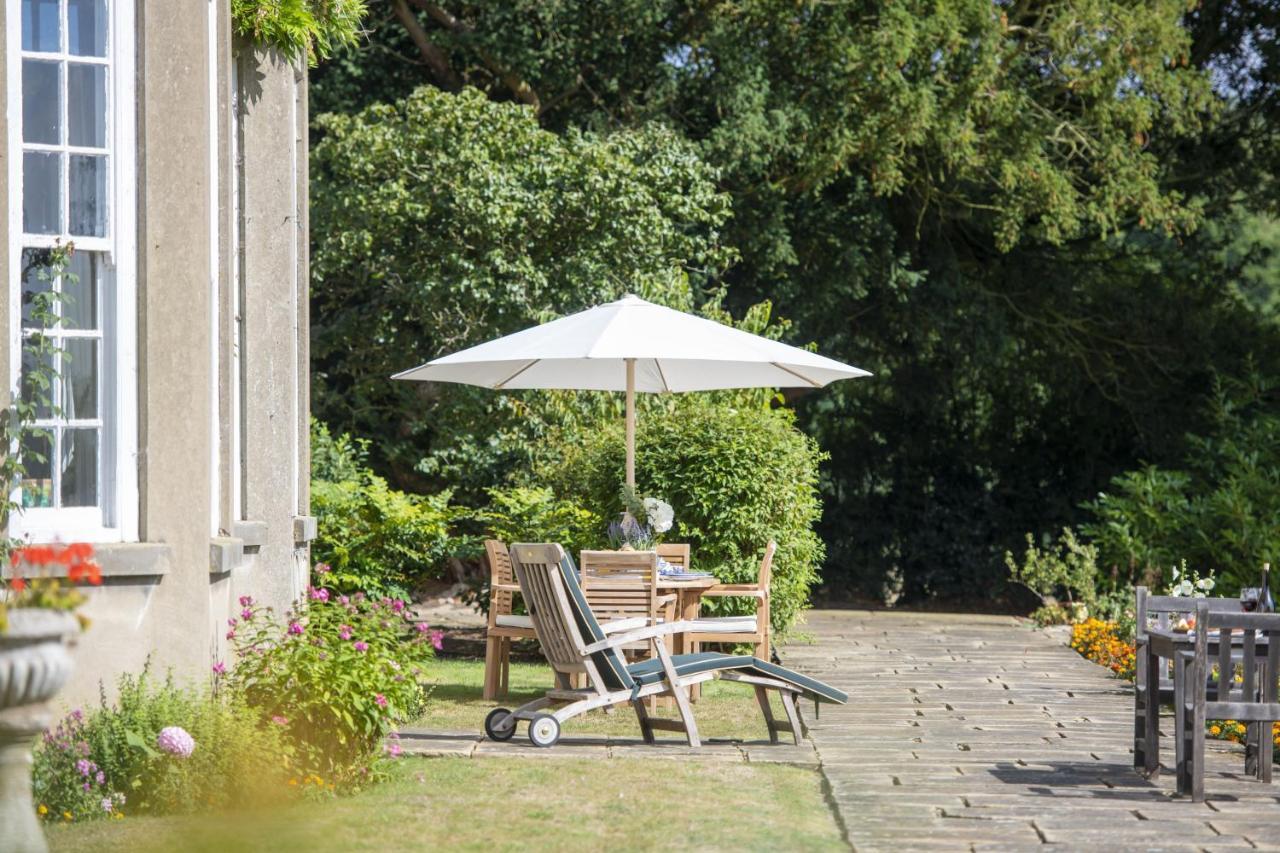 Upper Helmsley Hall York Esterno foto